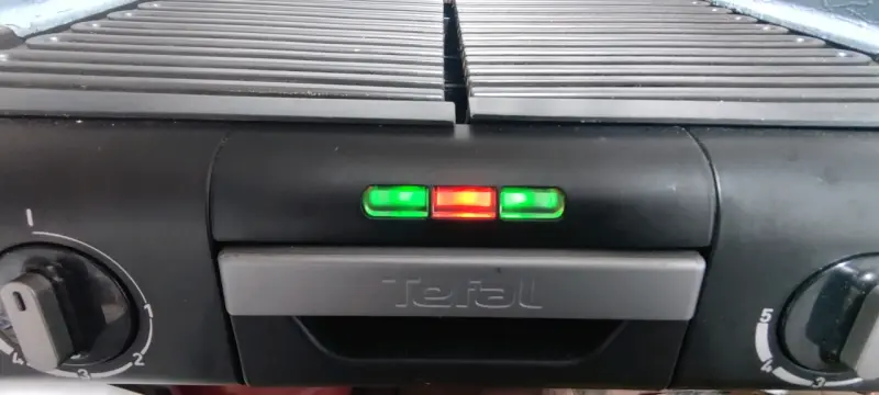 Parrilla eléctrica Tefal con control de temperatura - 1