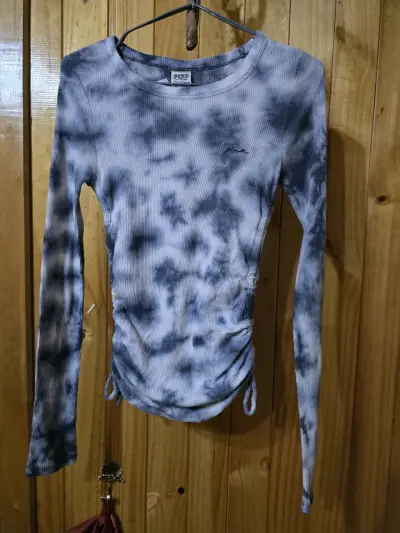 Polera gris PINK de Victoria's Secret - miniatura 2