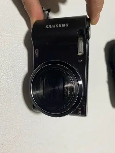 Cámara digital Samsung con WiFi y HD - miniatura 1