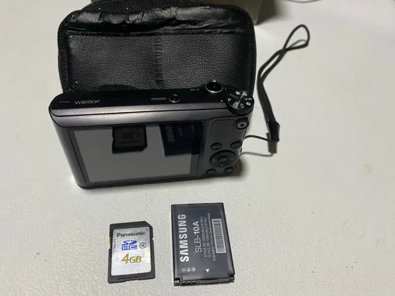 Cámara digital Samsung con WiFi y HD - 5
