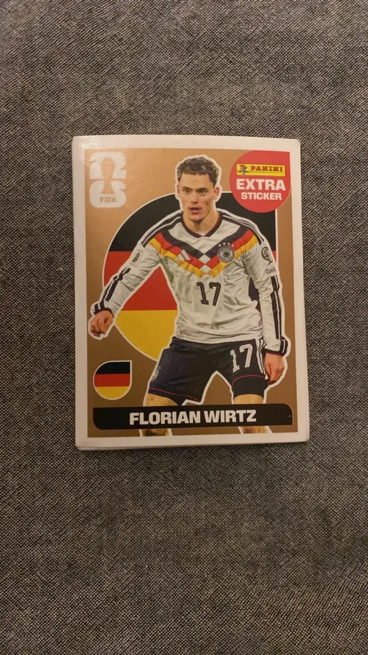 Lámina Panini Florian Wirtz Extra Sticker bronce - 1