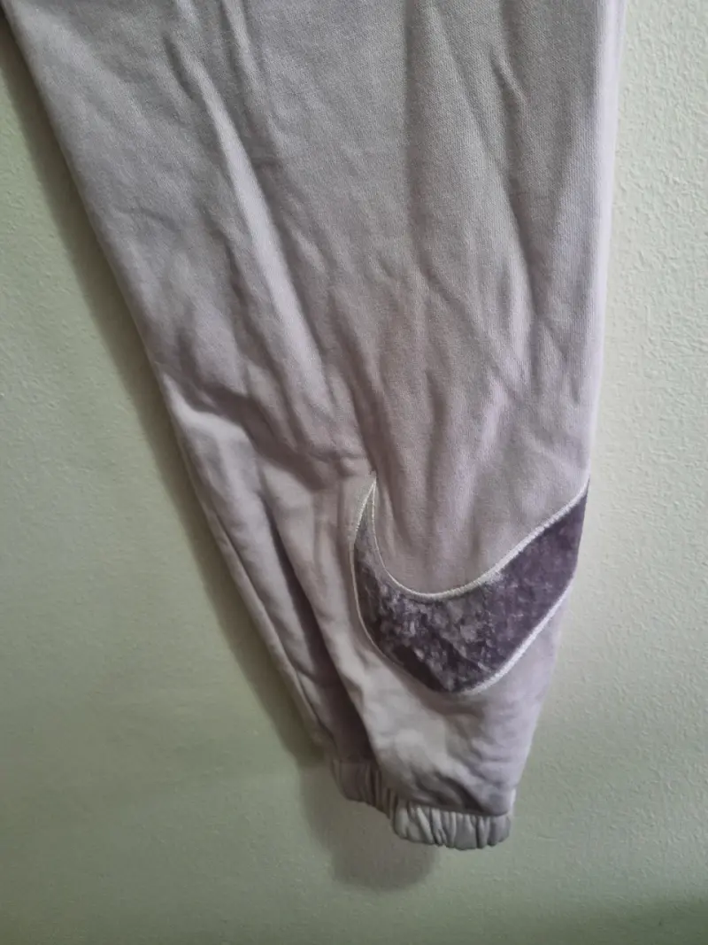 Pantalones deportivos Nike lilas nuevos - 2