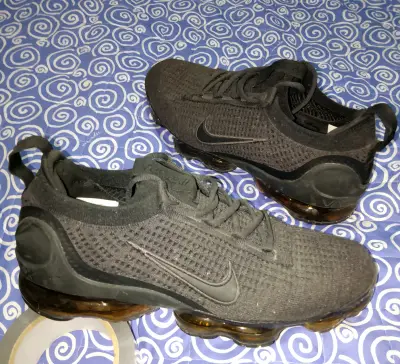 Zapatillas deportivas negras Nike Air VaporMax - miniatura 1