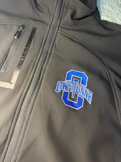 Chaqueta deportiva negra con logo Owatonna - miniatura 1