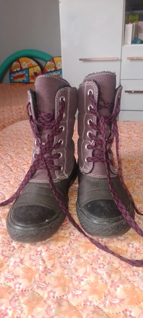 Botas converse 36de lona y Chiporro. Gris y burdeo - 1
