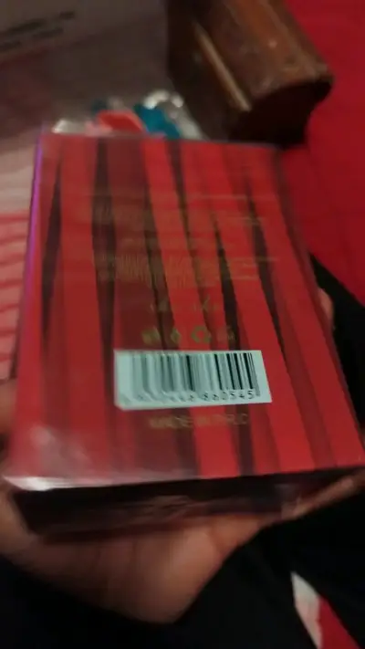 Perfume árabe en caja roja - miniatura 2
