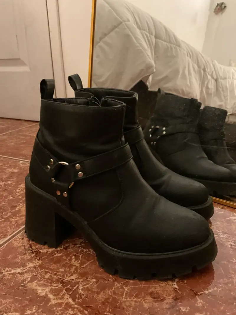 Botines negros talla 35