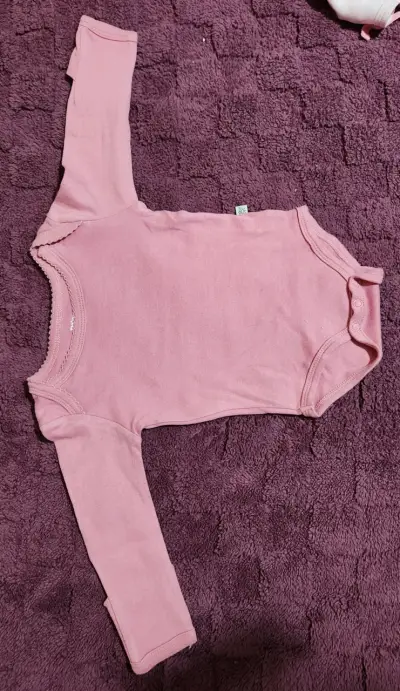 Body de bebé rosado manga larga - miniatura 1