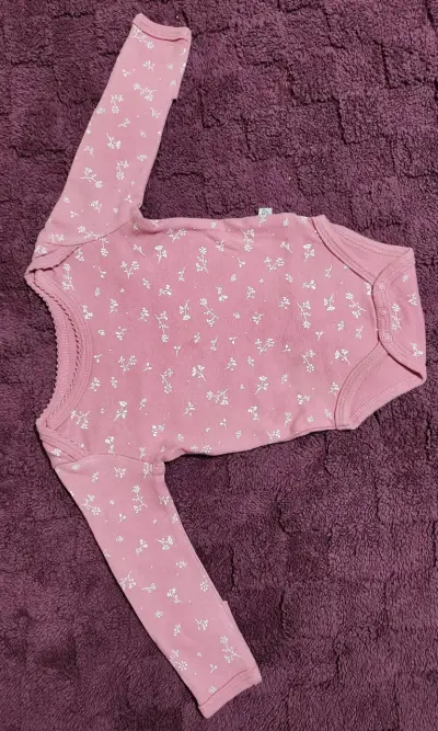 Body de bebé rosado manga larga - miniatura 2