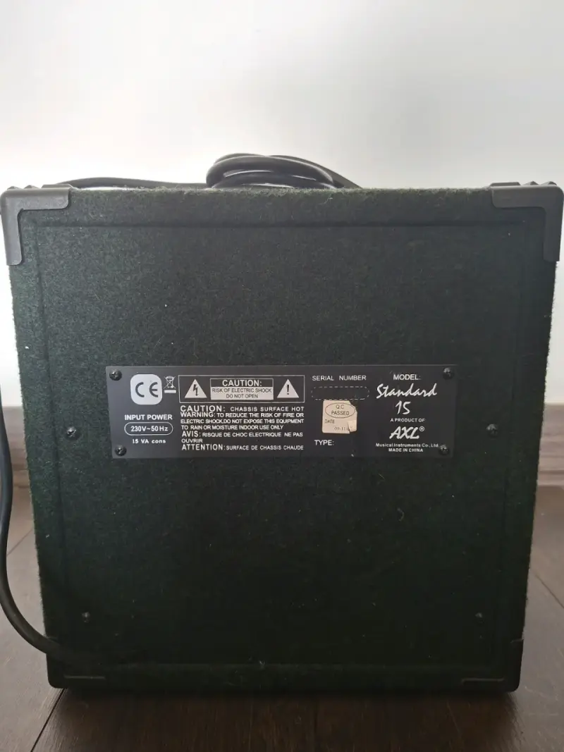 Amplificador Johnson Standard 15 para guitarra - 3