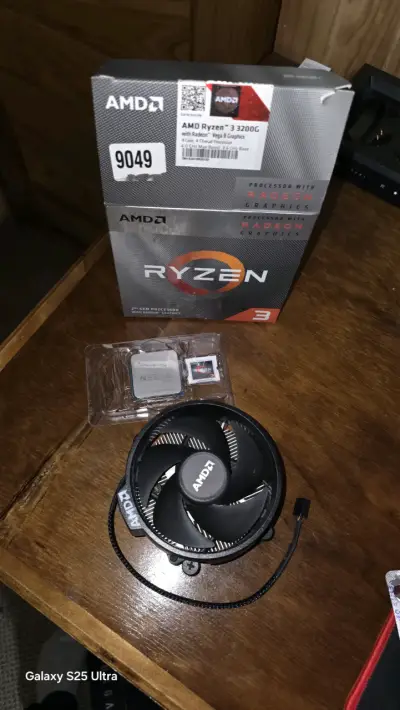 Procesador AMD Ryzen 3 3200G con disipador - miniatura 1
