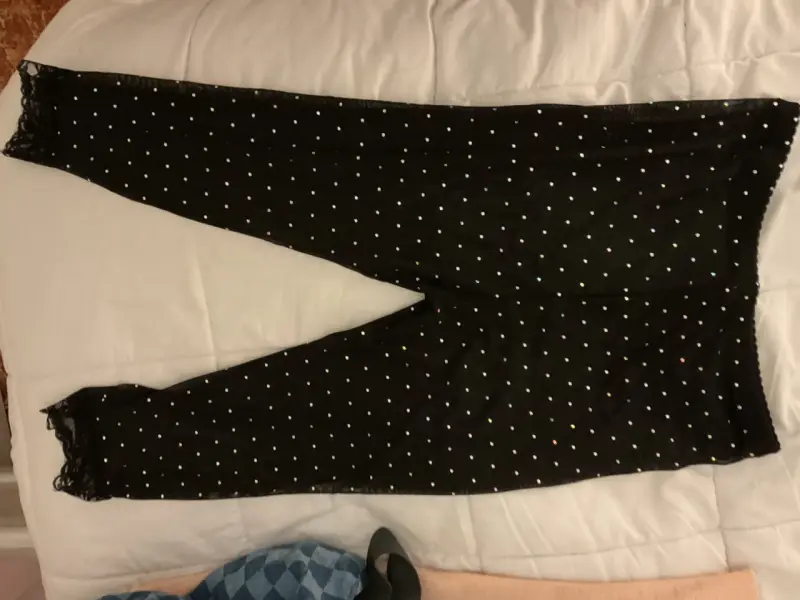 Leggings negros con transparencia y brillo t/u