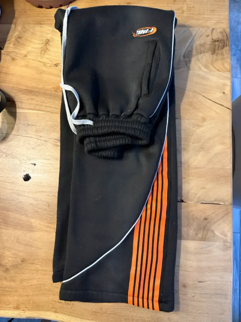 pantalón de buzo baggy fit