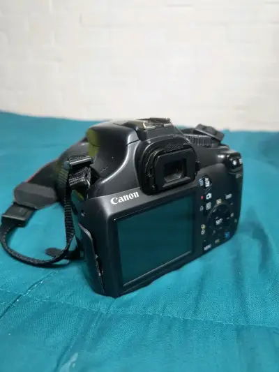 Cámara Canon EOS t3 con bolso y accesorios - miniatura 3
