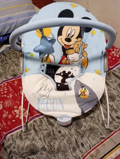 Silla mecedora para bebé Disney Mickey - miniatura 2