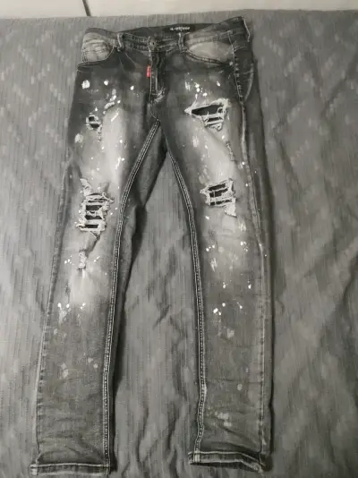 Jeans desgastados gris oscuro para hombre - miniatura 1