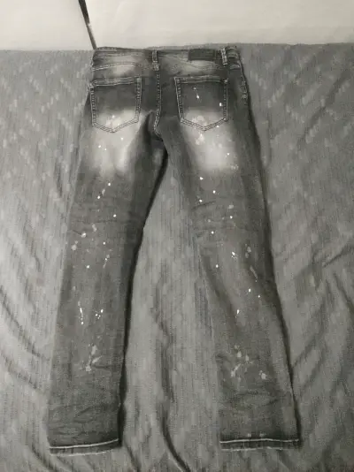 Jeans desgastados gris oscuro para hombre - miniatura 2