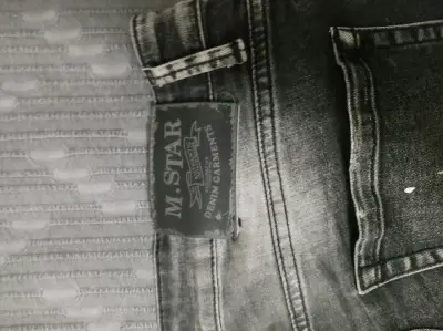 Jeans desgastados gris oscuro para hombre - miniatura 3