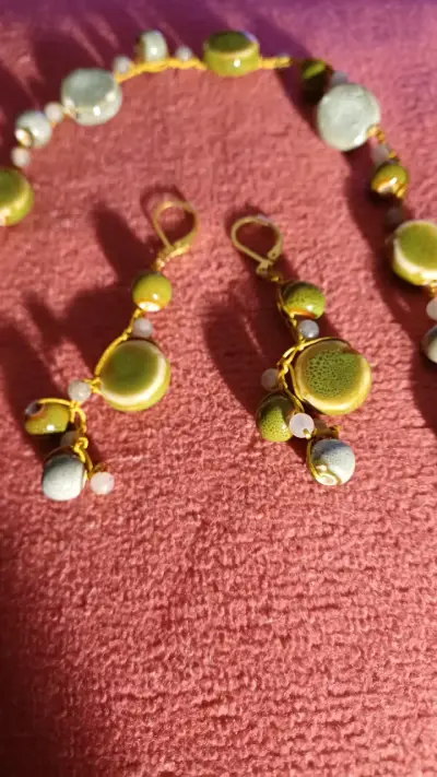 Conjunto de collar y aros de cerámica artesanal - miniatura 2
