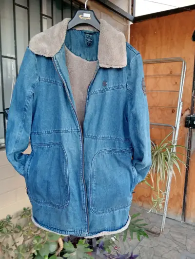Chaqueta de mezclilla con chiporro - miniatura 1