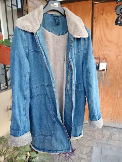 Chaqueta de mezclilla con chiporro - miniatura 2