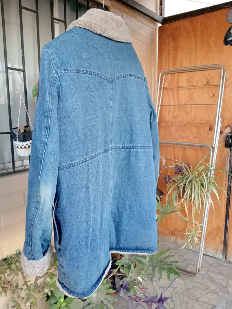 Chaqueta de mezclilla con chiporro - 4