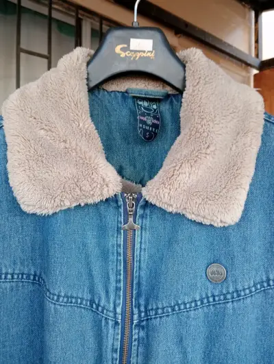 Chaqueta de mezclilla con chiporro - miniatura 5