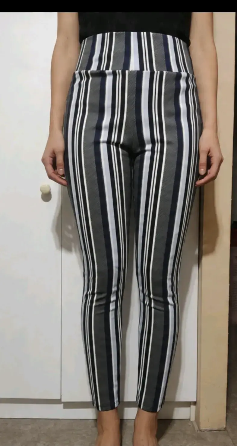 Pantalones a rayas blanco y negro para mujer - 1