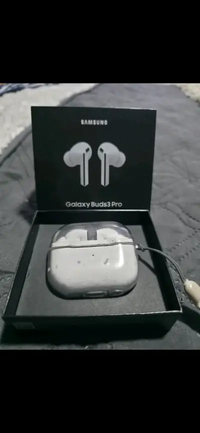 Samsung Galaxy Buds3 Pro blancos - miniatura 1