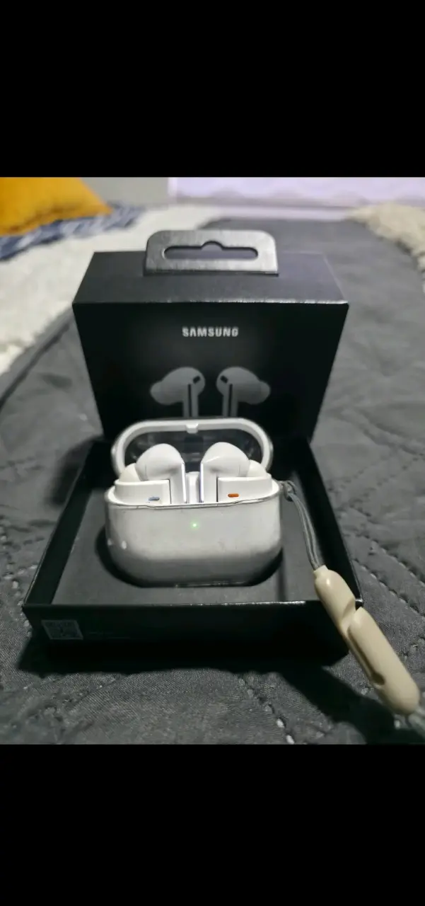 Samsung Galaxy Buds3 Pro blancos - 2