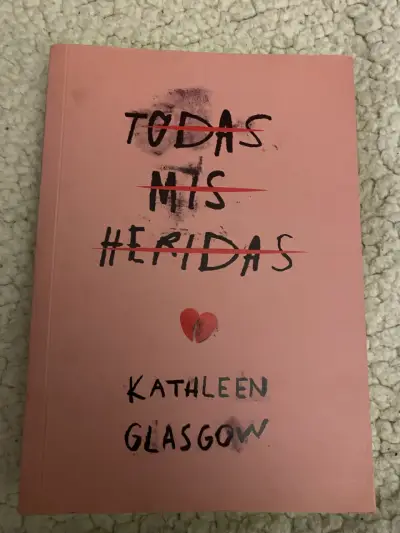 Libro 'Todas mis heridas' de Kathleen Glasgow - miniatura 1