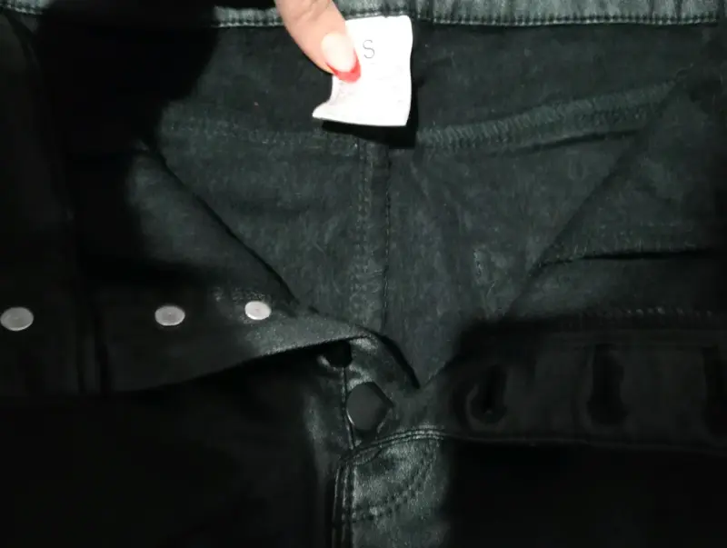 Pantalones negros de cuero sintético afranelados - 5