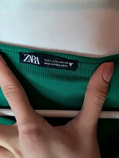 Top verde con lazo frontal Zara - miniatura 3