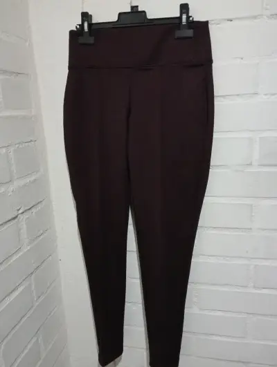 Pantalones color burdeos para mujer formal - miniatura 1