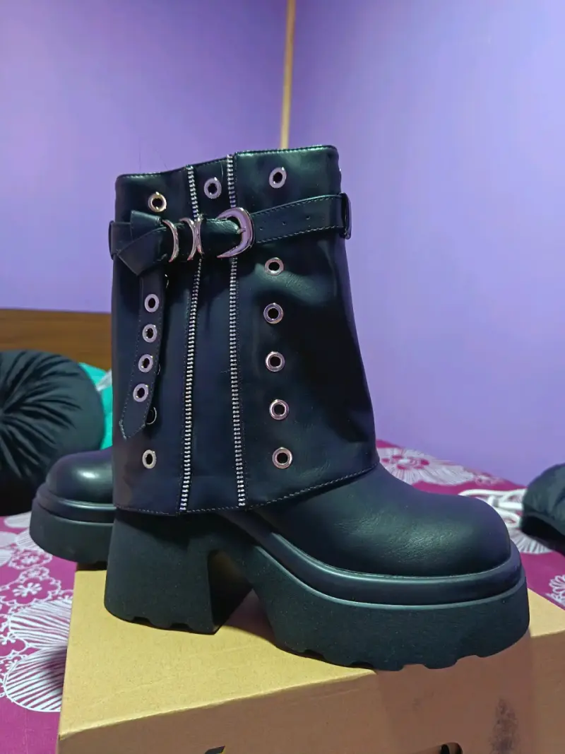 Botas negras de cuero con plataforma - 3