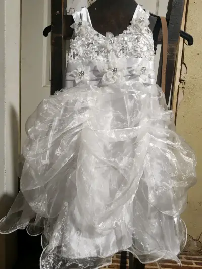 Vestido de niña blanco con detalles amarillos - miniatura 2