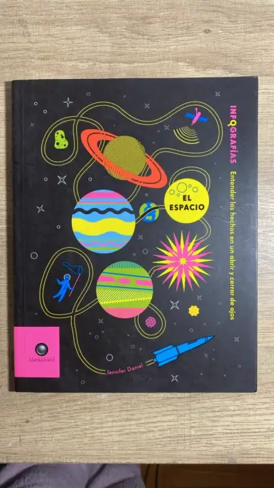 Libro 'Infografías: El Espacio' de Jennifer Daniel - miniatura 1