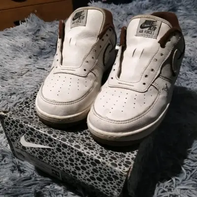 Zapatillas Nike Air blancas usadas - miniatura 4