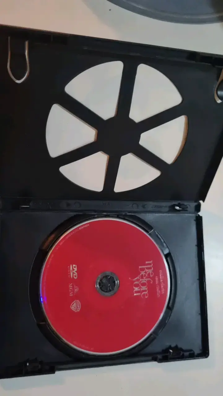 DVD Yo Antes de Ti con Emilia Clarke - 2