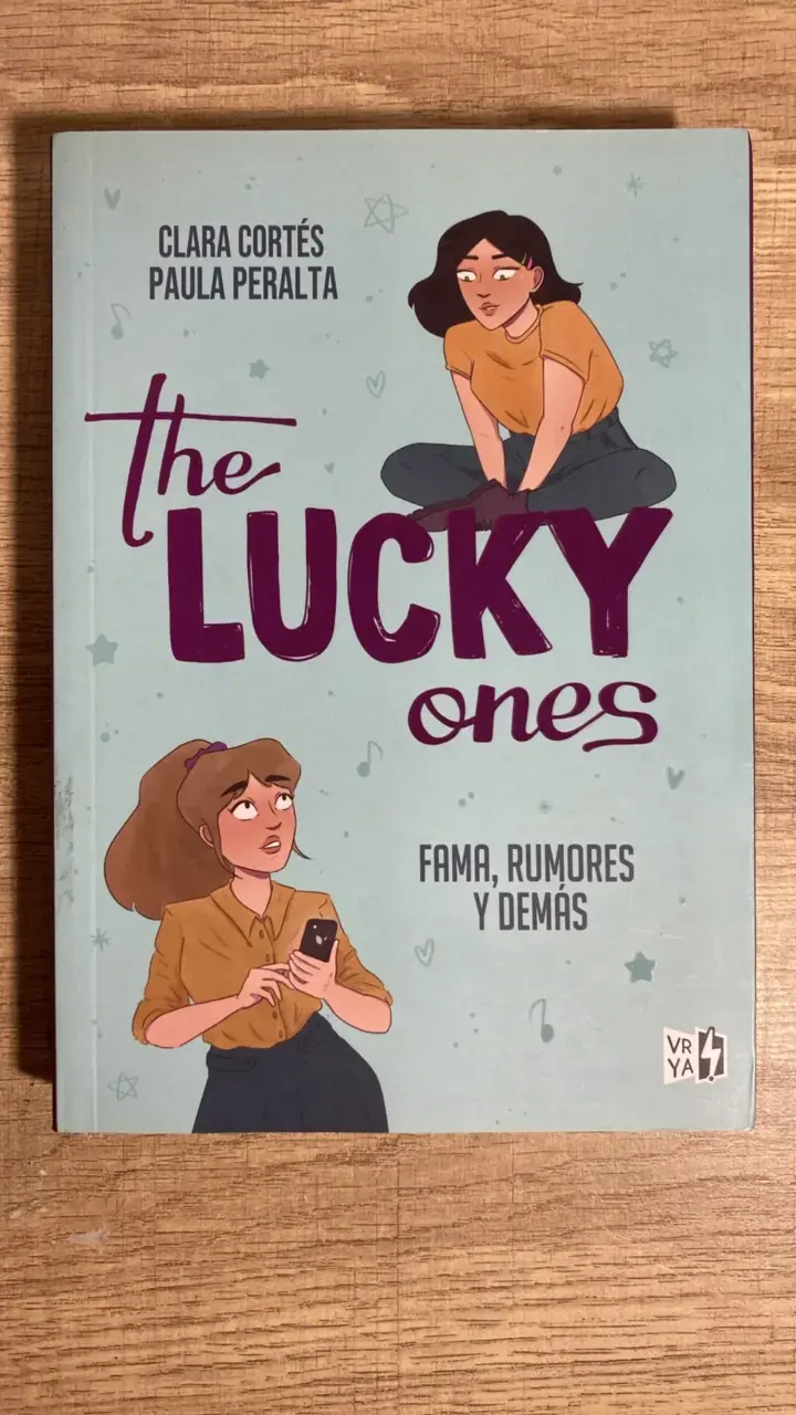 Libro 'The Lucky Ones' de Clara Cortés - 1