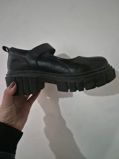 Zapatos escolares negros para niña - miniatura 4