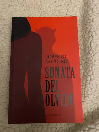 Libro 'Sonata del Olvido' de Roberto Ampuero - miniatura 1