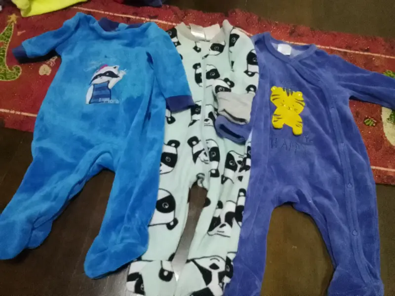 Enterito de bebé verde con estampado de animales - 2