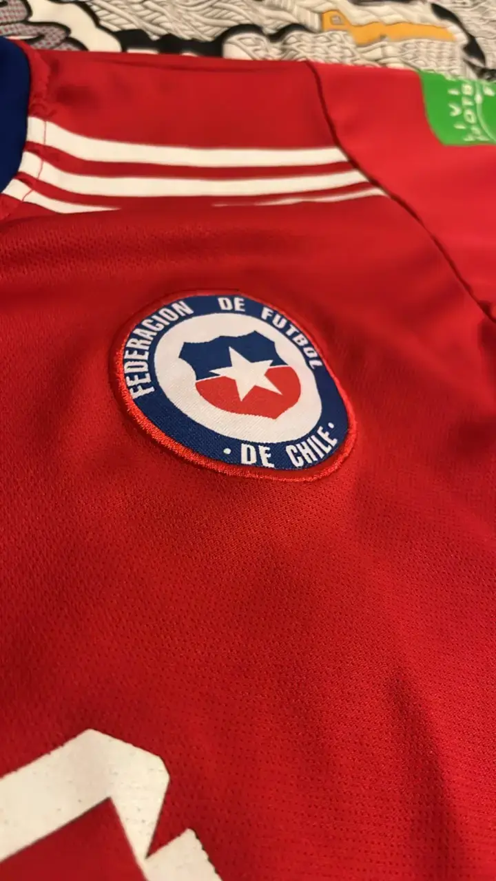 Camiseta réplica de la selección chilena 2023 - 2