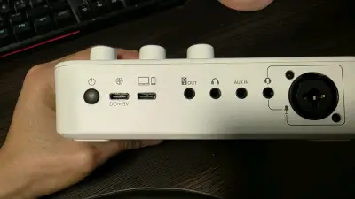 Interfaz de audio Maono con efectos integrados - miniatura 3