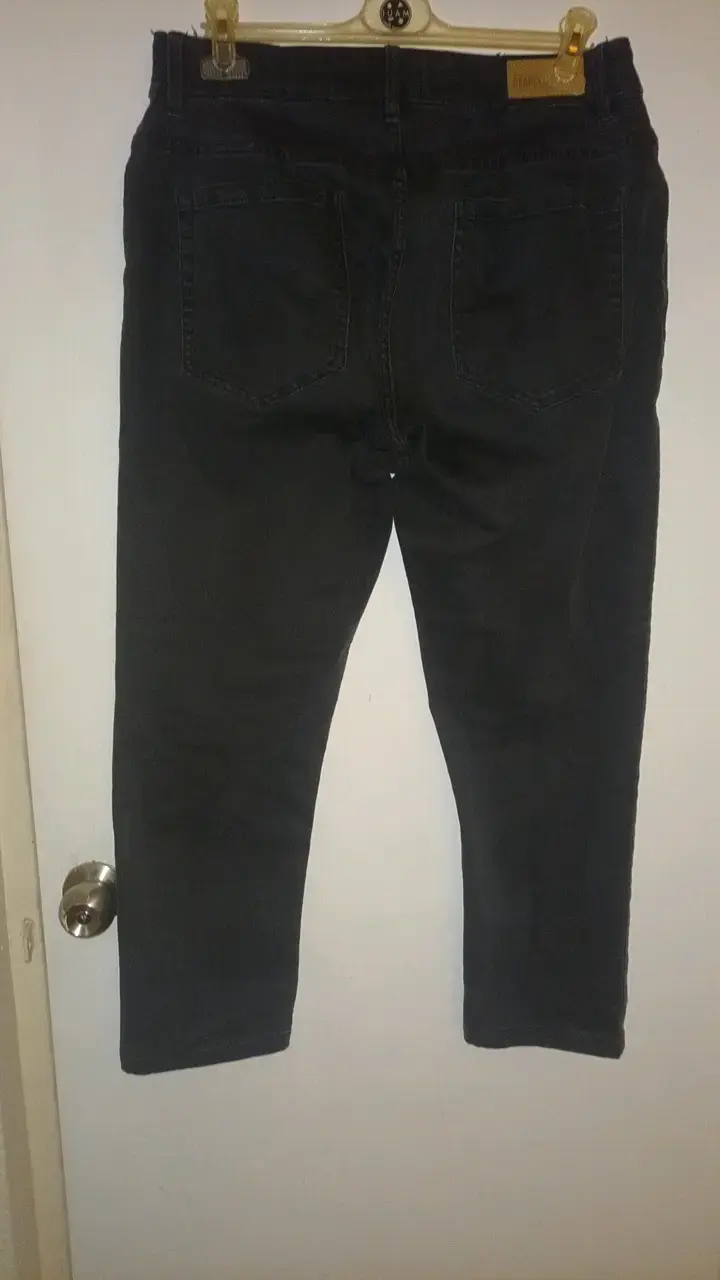 Jeans negros marca Bearcliff para hombre - 2