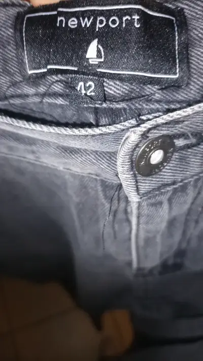 Jeans negros de mezclilla para hombre - miniatura 3