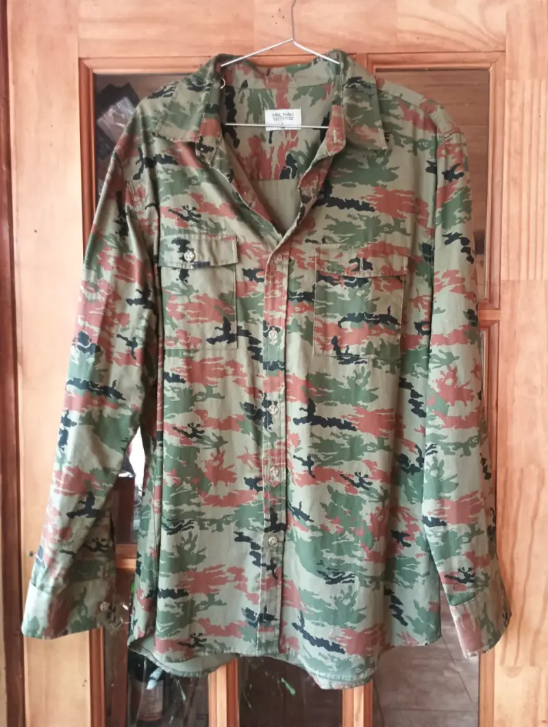Camisa de camuflaje para hombre