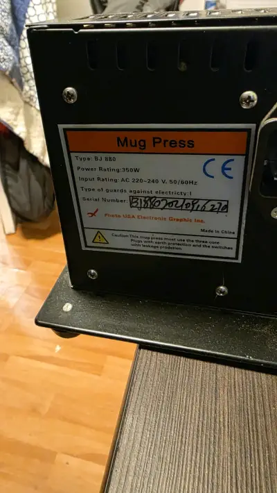 Prensa térmica para tazas con control digital - miniatura 4