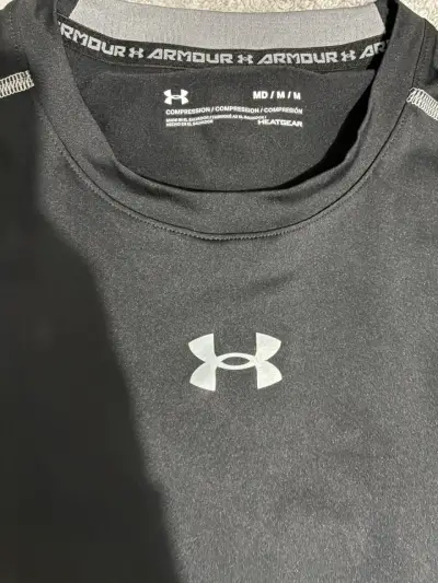 Polera Under Armour - miniatura 2